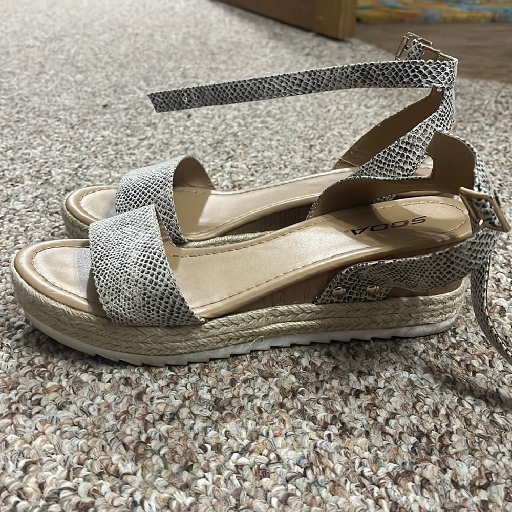 Size 8 espadrille sandals